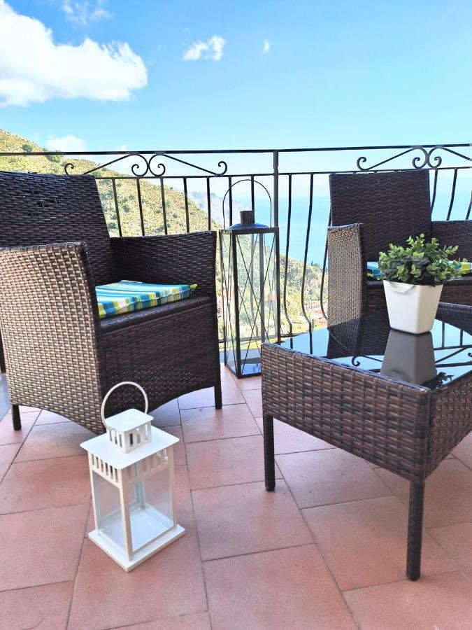 Tao Charming Apartment Taormina Bagian luar foto