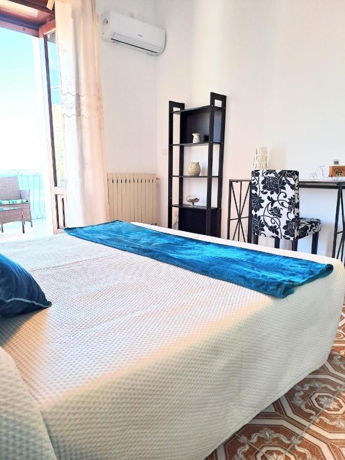 Tao Charming Apartment Taormina Bagian luar foto