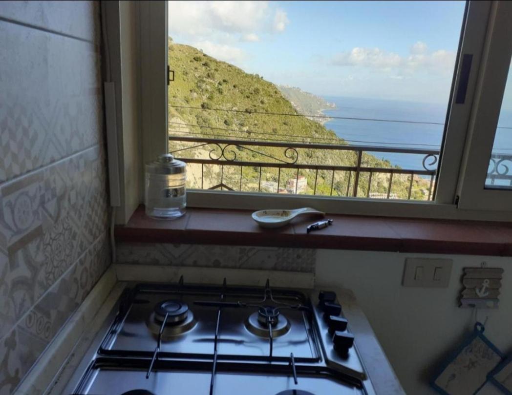 Tao Charming Apartment Taormina Ruang foto